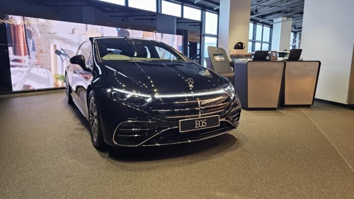 平治全新旗艦電動房車 EQS 450+   續航距離突破 800Km＋全新鬼面罩及星徽回歸