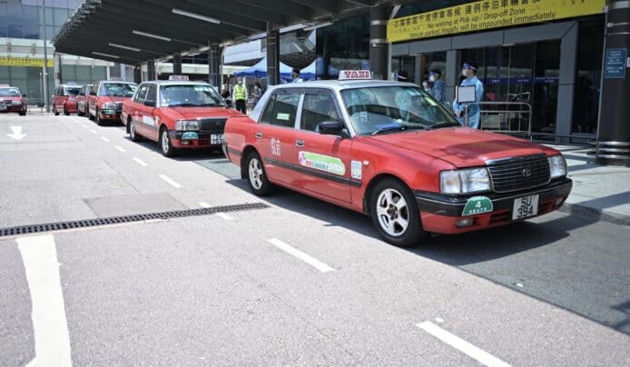 業界盼政府強制司機加入「的士台」  有效監管司機行為