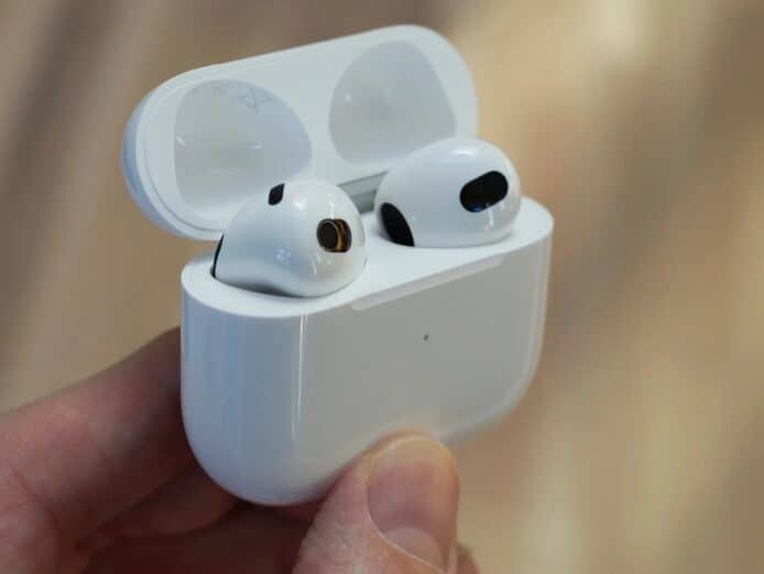 AirPods 單一產品收入超越任天堂、Spotify 整間公司     外媒：iPhone 7 取消耳機插孔令藍牙耳機普及