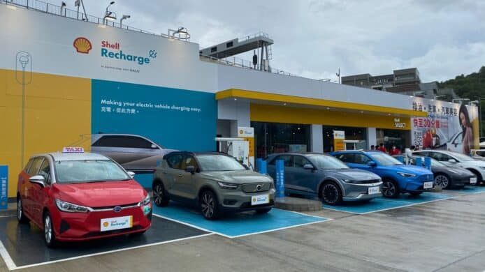 加速電動車充電網絡覆蓋   環境及生態局：2025 年再增 220 支高速充電椿