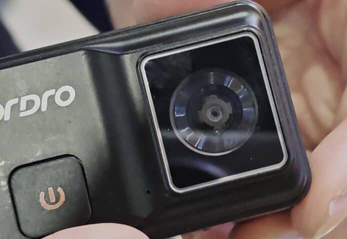 【CES2025】香港創科 VIT 獲 CES 大獎   三軸微型穩定器提升智能電話相機穩定度