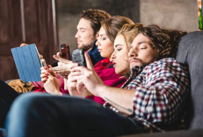 減輕網絡成癮症狀  研究：「運動」最有效改善心理健康