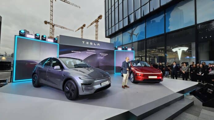 Tesla 新款 Model Y 香港登場   內外重新設計科技感更強