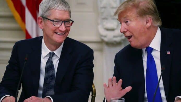 特朗普：Apple 未能徹底清除 DEI　Tim Cook：除非立法、否則不改方針