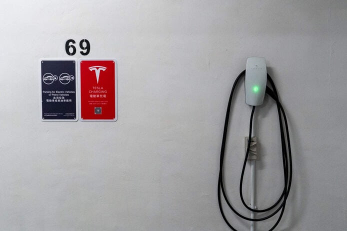 【財政預算案2025】 3 億資助裝 3000 高速充電樁　6.05 億資助巴士的士業購電動車