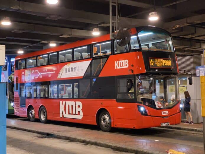 乘客坐九巴大聲播片屢勸不改　司機一句秒殺令他收聲