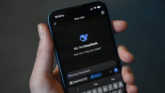 DeepSeek 2 月瀏覽量越 ChatGPT　全球排名第三、市佔達 6.58%