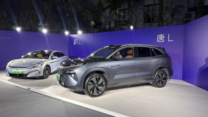 比亞迪全新「超級 e 平台」兆瓦閃充技術    1000kW 功率 5分鐘能補 407公里