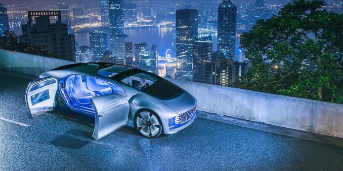 歐洲汽車業過度依賴中美技術資源　平治高層警告恐掣肘 AI 發展