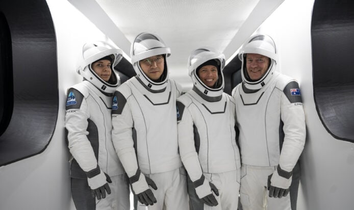 SpaceX Fram2首次載人繞極地飛行　全數私人出資、4 人均為首度上太空