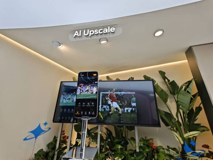 Honor showcase AI Upscale technology in Barcelona MWC 2025.