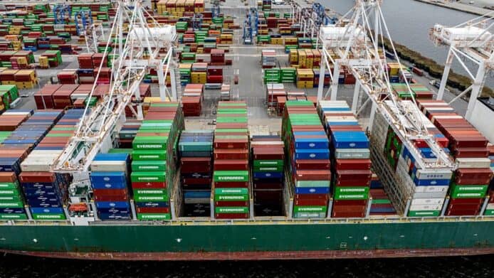 美國報關系統故障逾 10 小時   影響關稅申報，進口商、物流企業手足無措