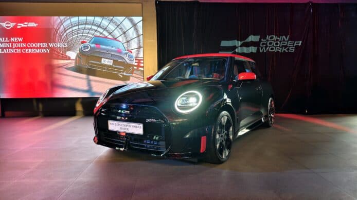全新 MINI JCW 系列標誌純電新篇章  三款新車結合科技+賽車DNA+經典元素