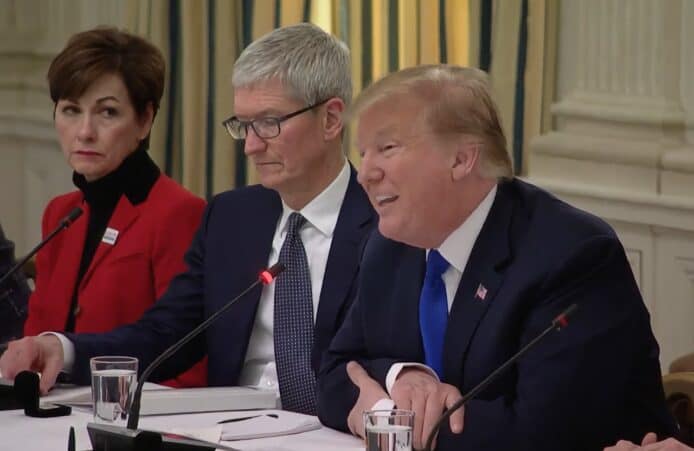 特朗普親口承認為 Apple 減免關稅   Tim Cook 私下斡旋奏效