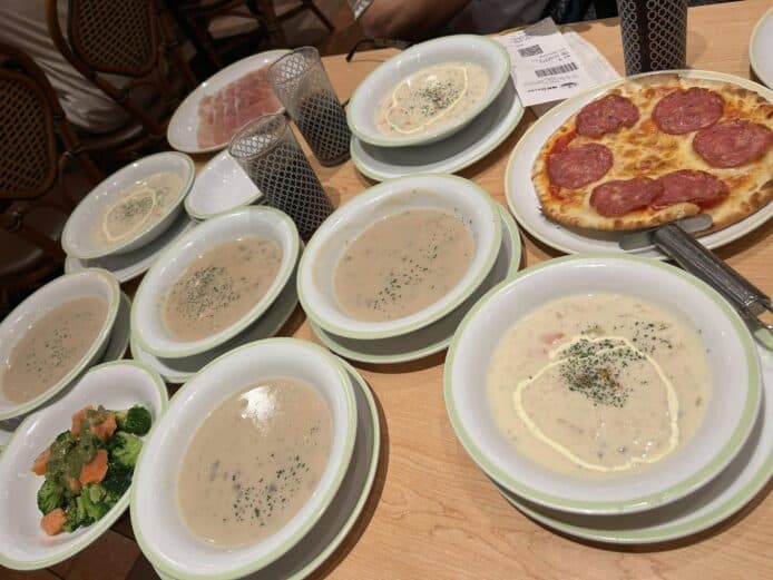 薩莉亞手機點餐白屏重複落單　店長拒取消反叫報警惹爭議