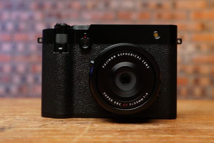 Fujifilm GFX100RF 評測：中片幅機輕量革命   實試極致銳利表現、後製寬容度超高、其他使用感受