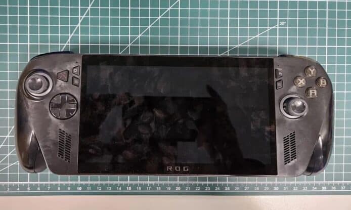 Xbox 授權掌機設計曝光  已在美 FCC 登記、或為 ASUS ROG Ally 2 改版