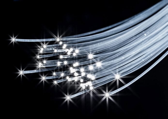 日本 19 核心光纖創傳輸世界紀錄   1800 公里距離下每秒傳送 1.02 Pb 數據