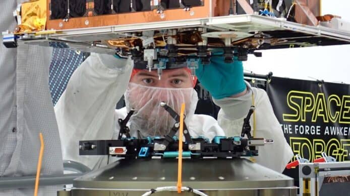 英國首個「太空工廠」成功發射　太空製造超級物料推動物料科學