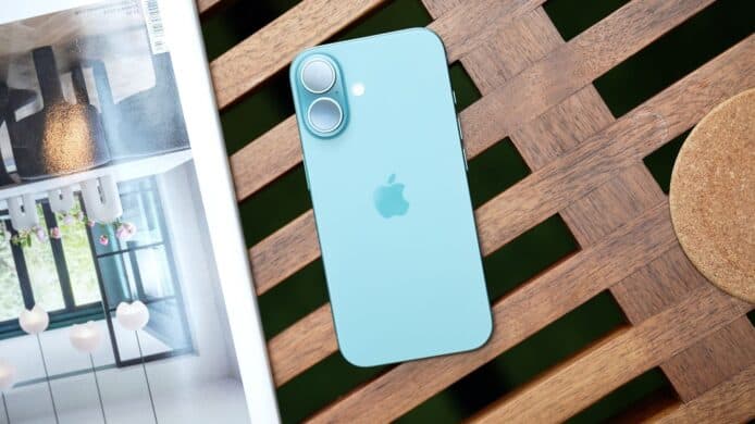 富士康首度在印度製 iPhone 外殼　投資 15 億美元深化供應鏈