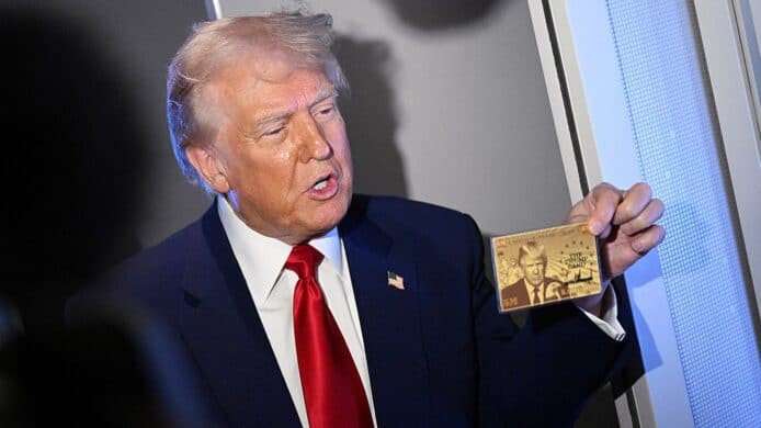 特朗普宣佈啟用「金卡」註冊網站　 500 萬美元換取美國公民身份