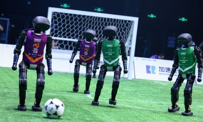 中國機械人隊伍 RoboCup 成就足球歷史   清華火神隊首奪世界冠軍