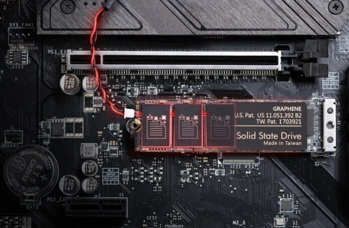 Team Group 推出一鍵自毀 SSD 登場     一按即刪資料　多項軍工級安全技術