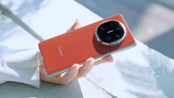Huawei Mate X7 規格流出　仍採三鏡 + 7.95 吋摺疊 OLED 屏幕