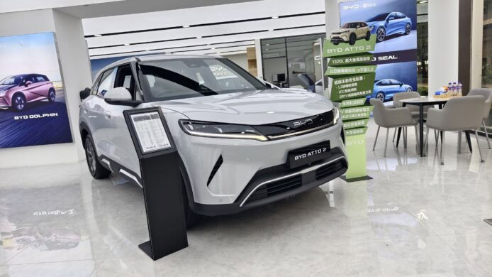 BYD Atto 2 現身九龍灣陳列室      一體式 CTB 車身 e平台 3.0   177匹 + 410公里續航