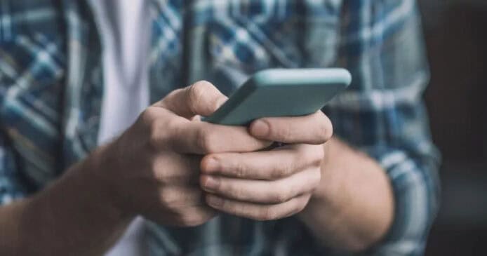 iOS 26 FaceTime 加入防裸聊功能　自動偵測發現除衫即暫停通話