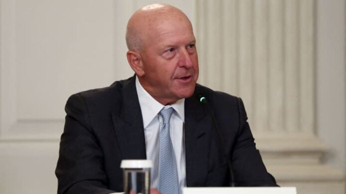 特朗普不滿高盛關稅研究報告　要求 CEO 解僱分析師　不然「返去做 DJ 比較適合」