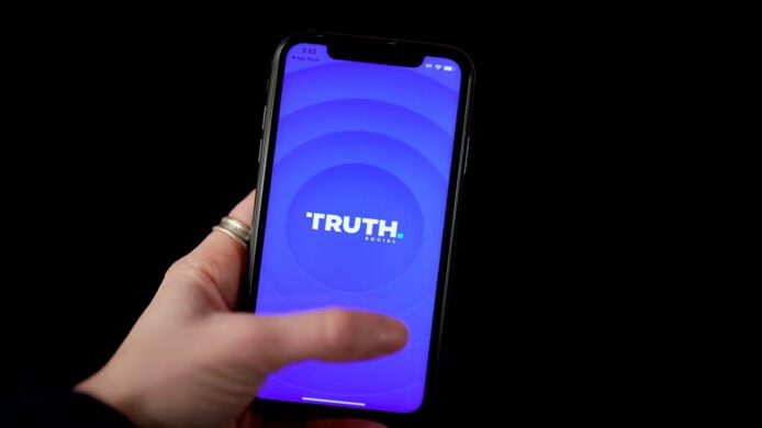 Truth Social 與 Perplexity 合作　推 AI 聊天機械人偏重右翼媒體來源