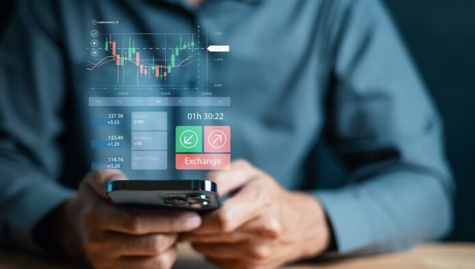 從災難到彈性：Fidelity 如何透過 AWS 打造零級交易系統的雲端革命？