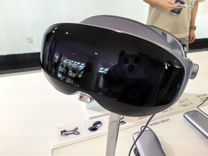 vivo Vision 探索版正式發佈    398g 輕量設計挑戰 MR 頭顯市場
