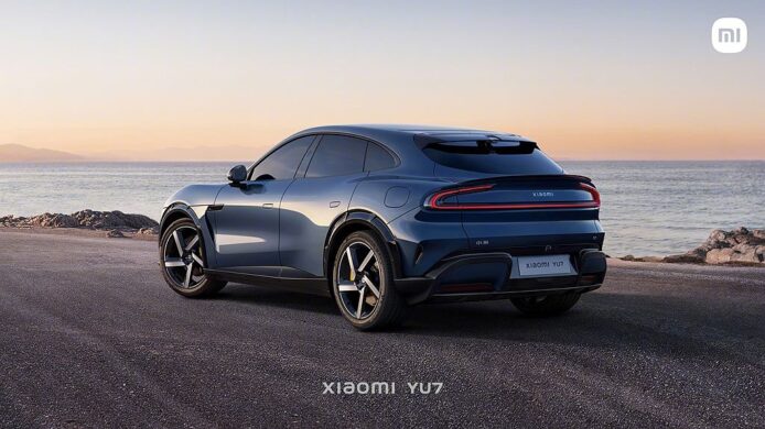 雷軍分享小米 YU7 成功策略　特別買 3 部 Model Y 拆車   逐件零件拆解研究