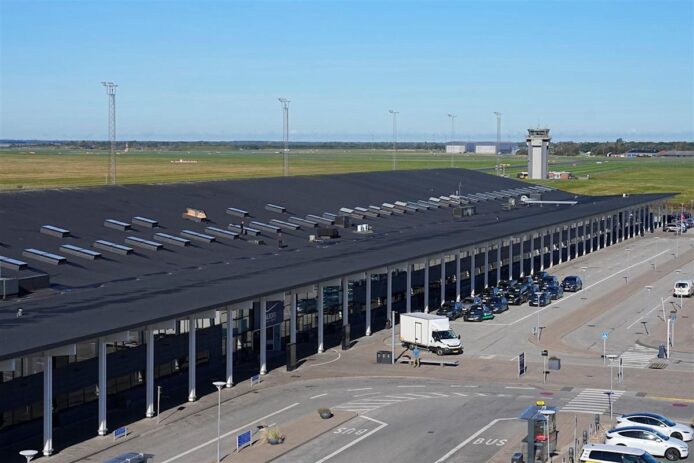 丹麥再有機場出現無人機關閉 當局指專業人士執行混合攻擊