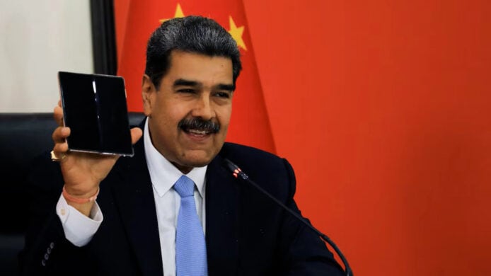委內瑞拉總統獲贈華為手機　盛讚美國無法入侵系統