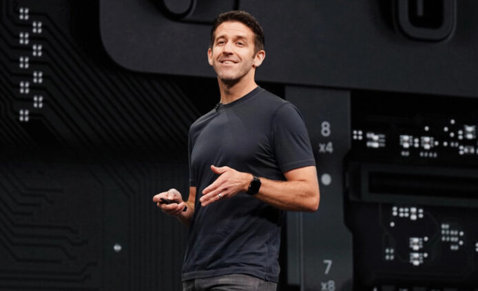 Tim Cook 接班人選曝光 傳 Apple 硬件主管 John Ternus 成大熱門