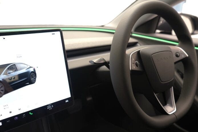 新版 Model 3 登陸香港　加入前置鏡頭和方向燈控制桿等　同時 Model Y 減價達 14%