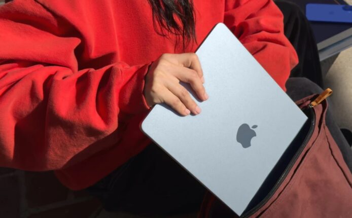 新 MacBook 不到 1000 美元?   外媒: Apple 擬推平價筆電  平價版 MacBook 衝擊市佔率