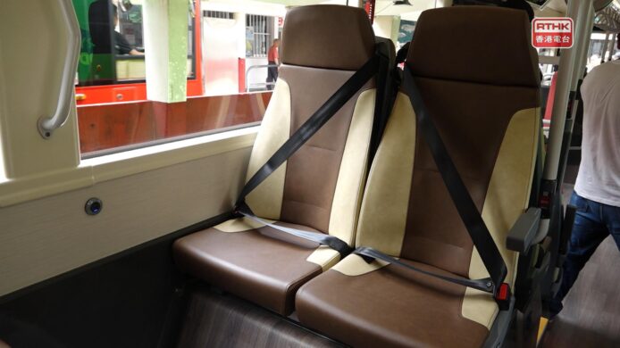 明年起香港公共交通戴安全帶   違者最高罰款 5000 監禁 3 個月   司機駕駛時手機限用 2 部