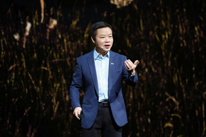 「2025 小鵬科技日」董事長何小鵬：為突破 VLA 技術燒掉 20 多億人民幣