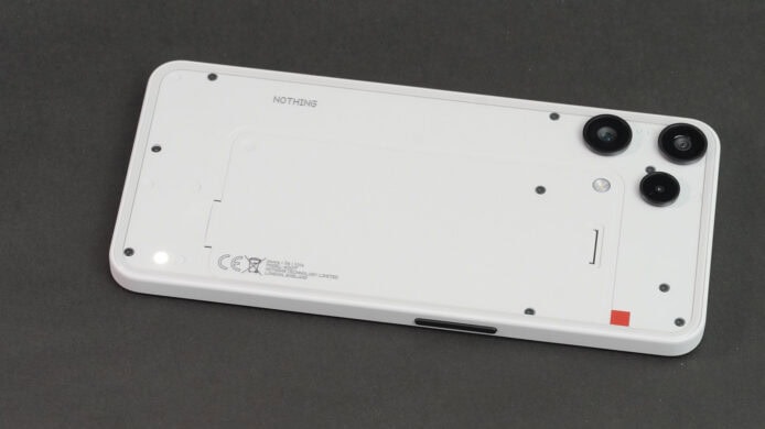 【評測】Nothing Phone (3a) Lite 開箱評測	入門機都玩到 AI + 表現中規中矩