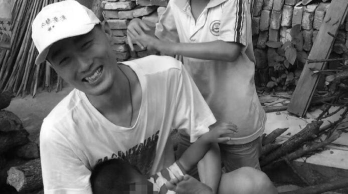 中國 32 歲程式員週末猝死  搶救時仍被拉入工作群組  有緊急任務要修改程式