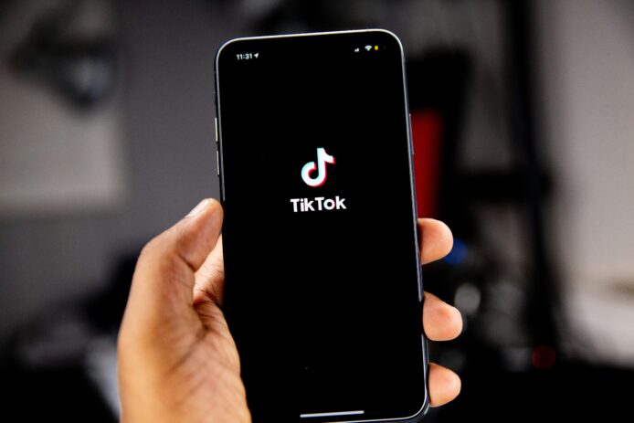 TikTok 美國易主後大規模故障　用戶無法上傳影片及瀏覽內容