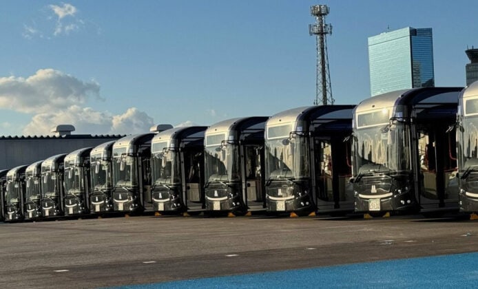 世博期間意外頻繁   大阪現「電動巴士墳場」   供應商社長引咎辭職