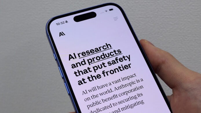 ChatGPT 大規模被用戶卸載   OpenAI 與美國政府軍事合約  引發用戶抵制