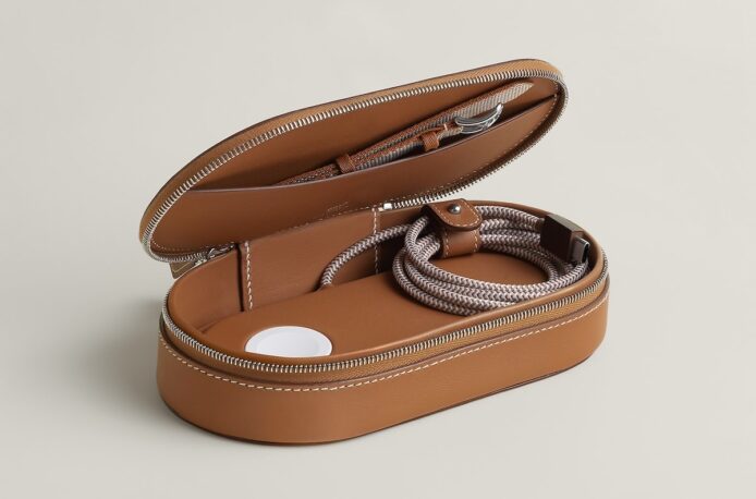 貴過iPhone 17   Hermès 推小牛皮 MagSafe 充電器   入門款售 HK$9,100
