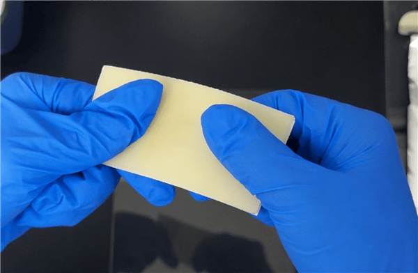 中國研發秒級滅火貼片  一貼極速滅火   可應用電動車電池、狹小空間