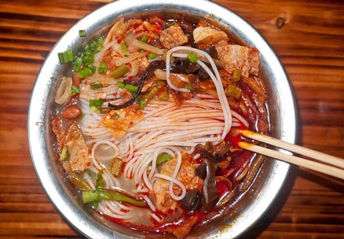 中國科學家發明無臭螺螄粉    有望登上高鐵辦公室餐桌